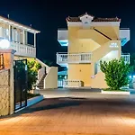 Hera Zakynthos לגאנאס