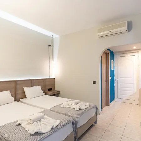 Hera Zakynthos Otel 2*